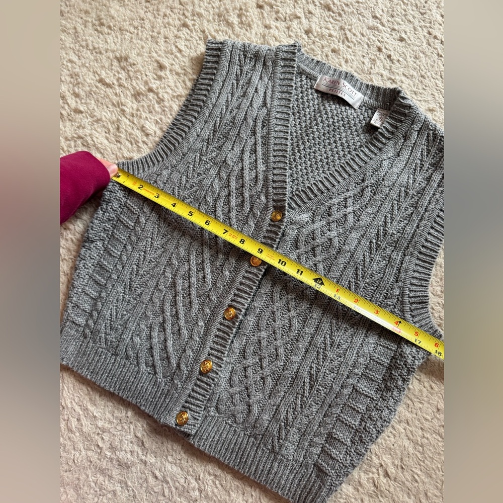 Vtg sweater vest - Picture 3 of 5